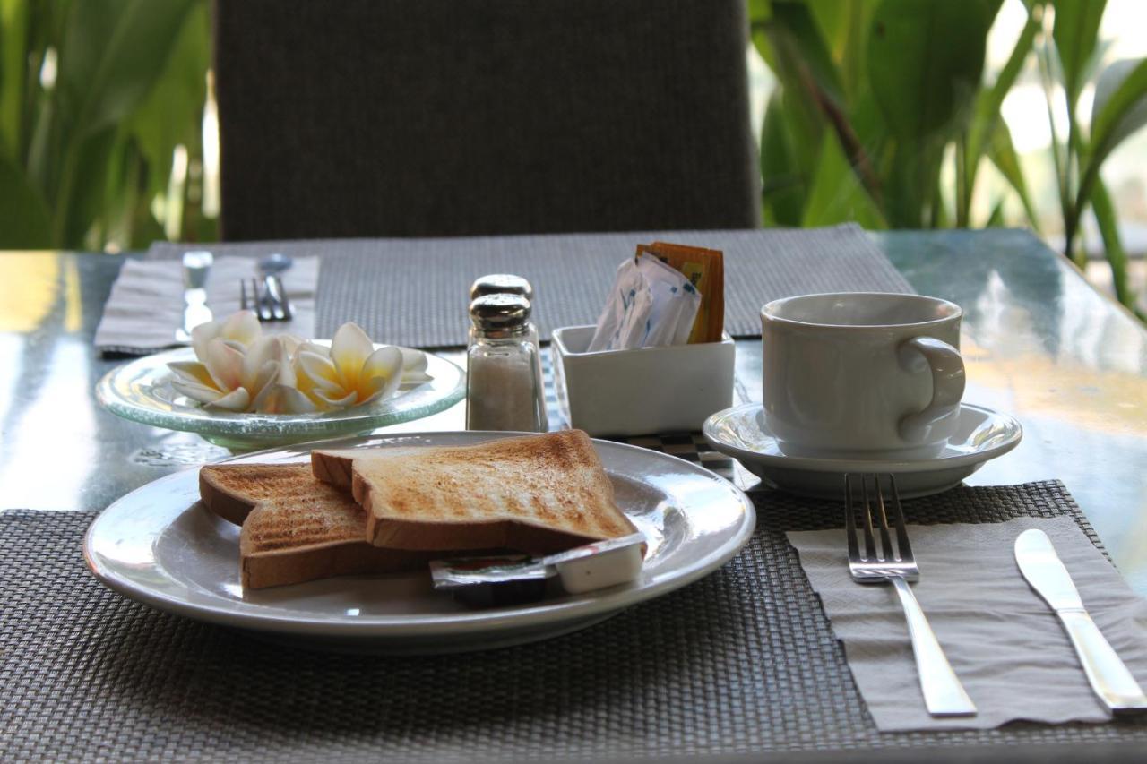 Adi Dharma Hotel Legian Dış mekan fotoğraf